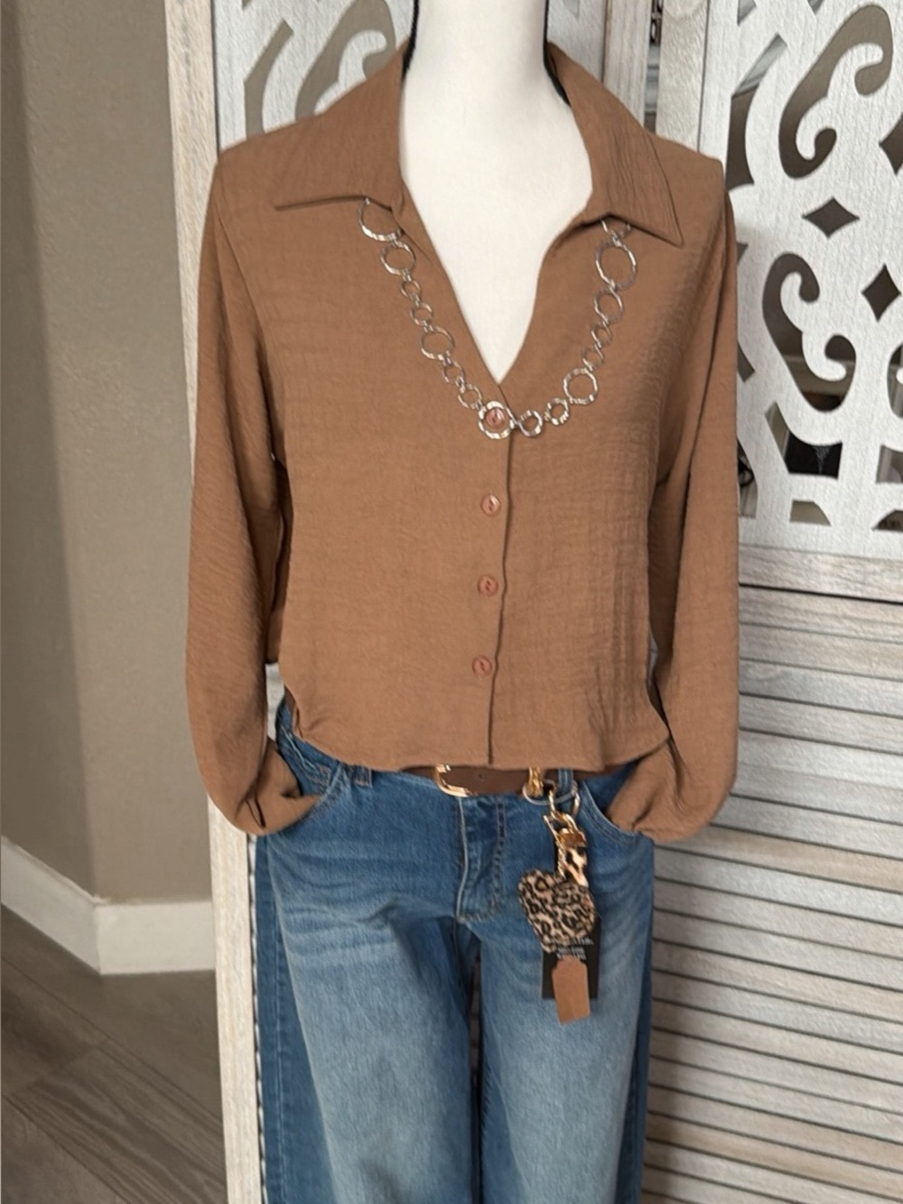 Women's Brown Button-Front Collared Blouse